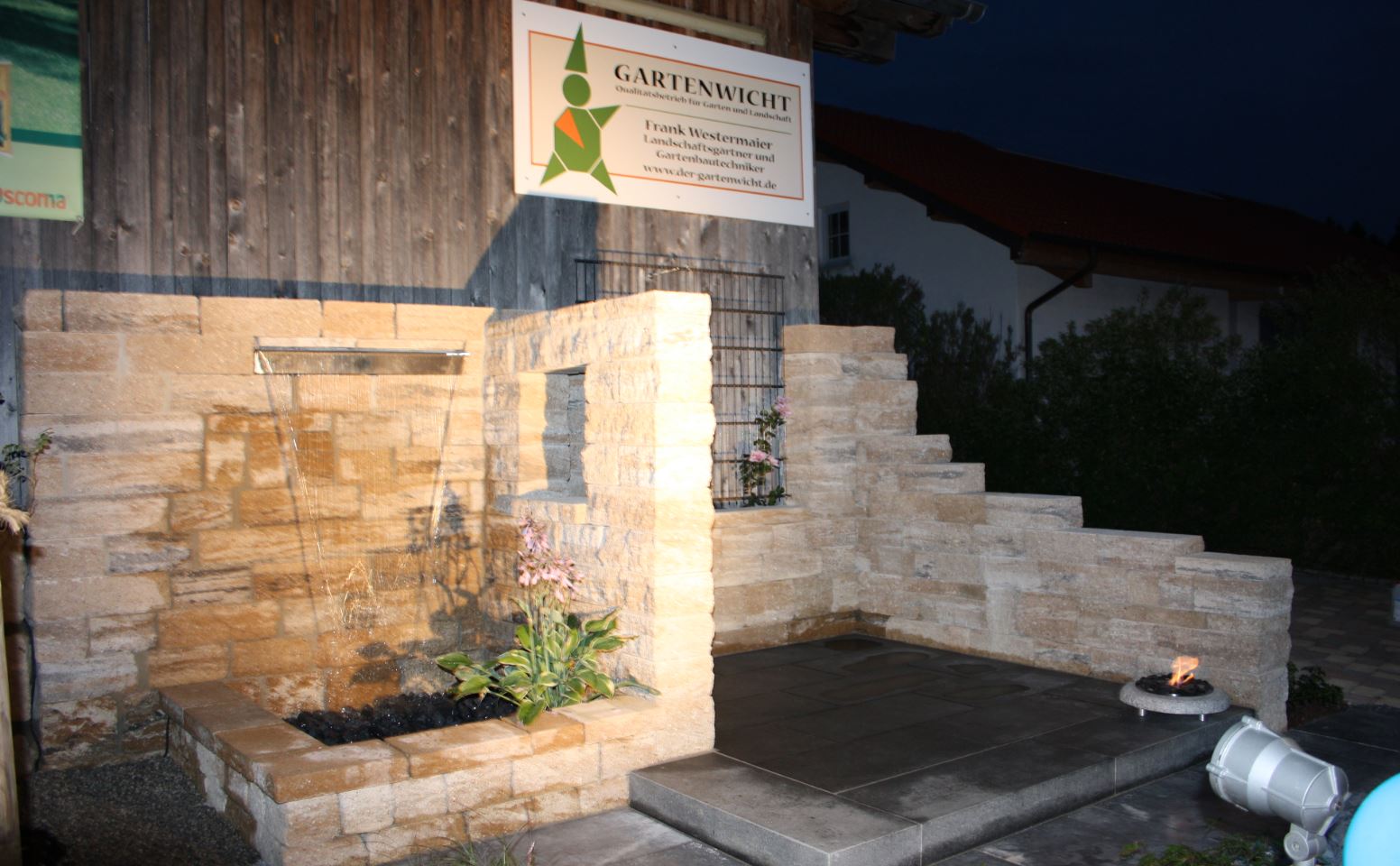 Natursteinmauern, Mauern sind unser Handwerk. Wir errichten Ihre Mauer in Mammendor, Fürstenfeldbruck und Augsburg. Informieren Sie sich hier.